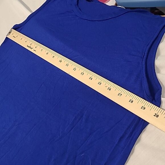 Acting Pro sz L cutout tunic - Picture 5 of 8